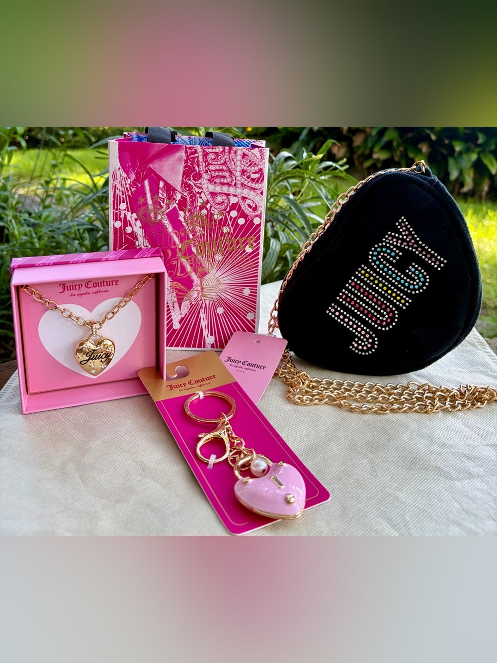 NWT JUICY COUTURE Black Crystal Logo Heart Bag w/Heart Keychain & Heart Necklace